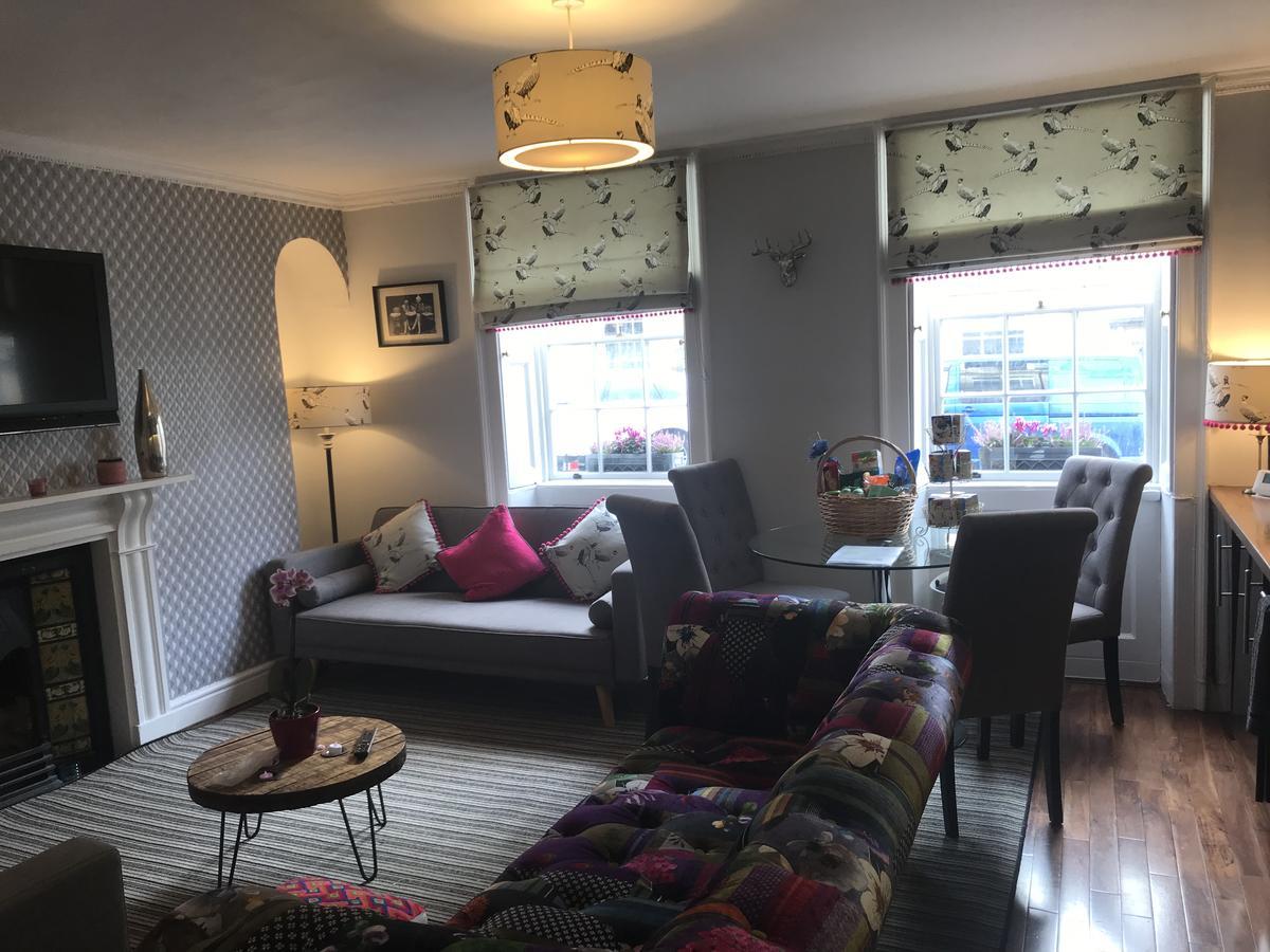 City Centre - Rivers Street, Quiet 2 Bed Ground Floor Georgian Garden Apartment 바스 외부 사진