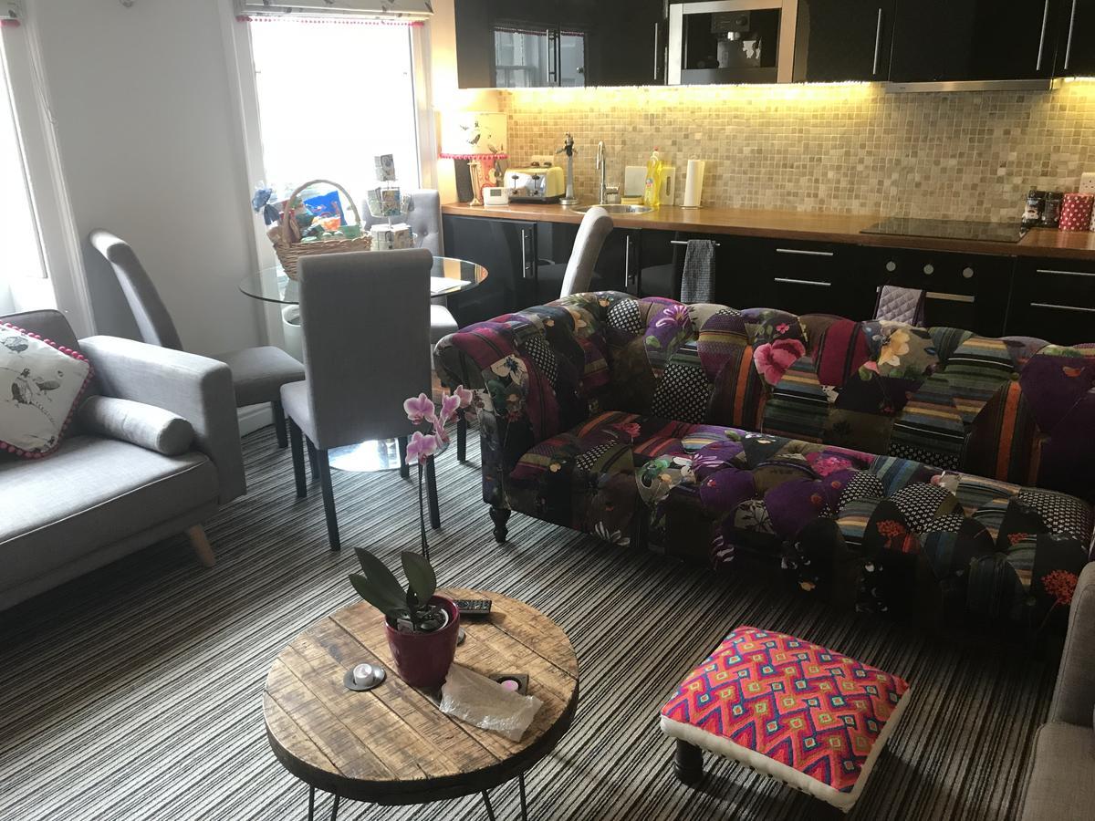 City Centre - Rivers Street, Quiet 2 Bed Ground Floor Georgian Garden Apartment 바스 외부 사진